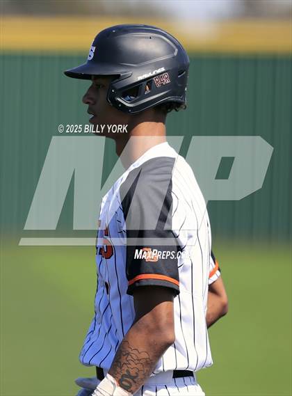 Thumbnail 2 in Grand Saline vs Wills Point photogallery.