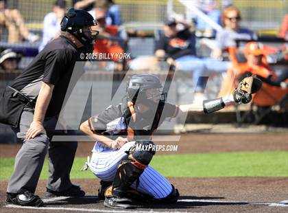 Thumbnail 2 in Grand Saline vs Wills Point photogallery.