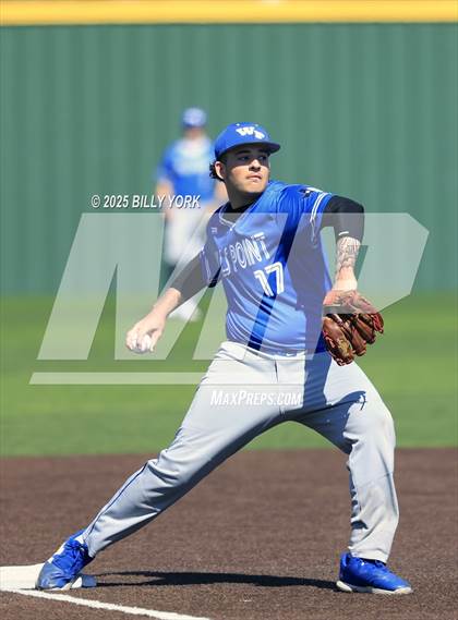 Thumbnail 1 in Grand Saline vs Wills Point photogallery.