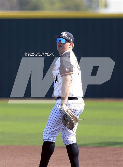 Thumbnail 2 in Grand Saline vs Wills Point photogallery.