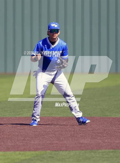 Thumbnail 1 in Grand Saline vs Wills Point photogallery.