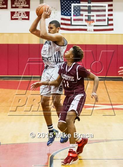 Thumbnail 2 in MacDuffie vs Bridgton Academy (St Andrew's Holiday Classic) photogallery.