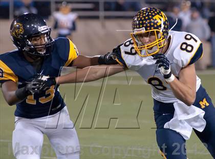 Thumbnail 2 in Whitmer vs. Archbishop Moeller (OHSAA D1 Final) photogallery.