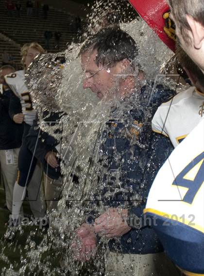 Thumbnail 3 in Whitmer vs. Archbishop Moeller (OHSAA D1 Final) photogallery.