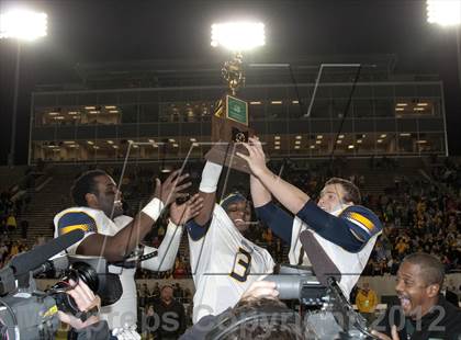 Thumbnail 2 in Whitmer vs. Archbishop Moeller (OHSAA D1 Final) photogallery.