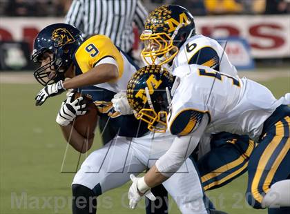 Thumbnail 3 in Whitmer vs. Archbishop Moeller (OHSAA D1 Final) photogallery.
