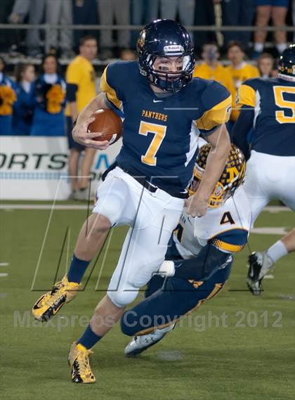 Thumbnail 1 in Whitmer vs. Archbishop Moeller (OHSAA D1 Final) photogallery.