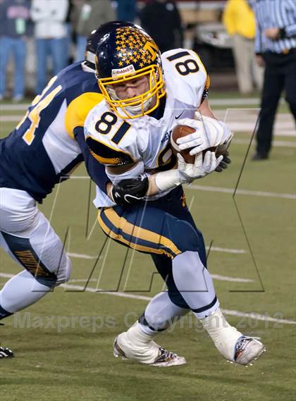 Thumbnail 2 in Whitmer vs. Archbishop Moeller (OHSAA D1 Final) photogallery.