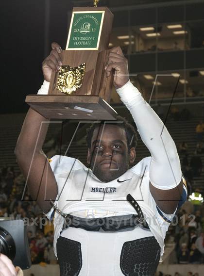 Thumbnail 2 in Whitmer vs. Archbishop Moeller (OHSAA D1 Final) photogallery.