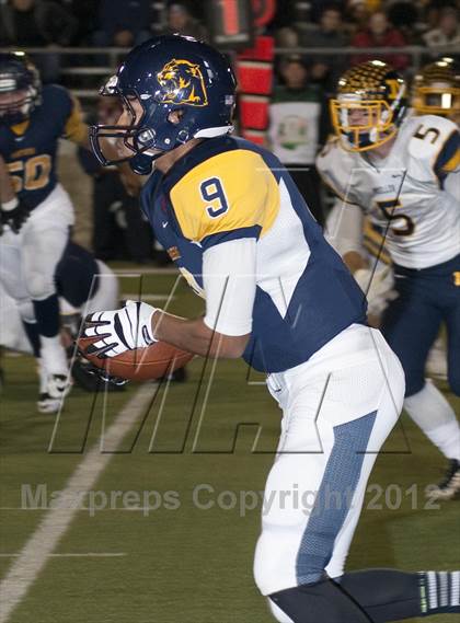 Thumbnail 2 in Whitmer vs. Archbishop Moeller (OHSAA D1 Final) photogallery.