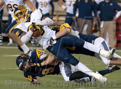 Thumbnail 2 in Whitmer vs. Archbishop Moeller (OHSAA D1 Final) photogallery.