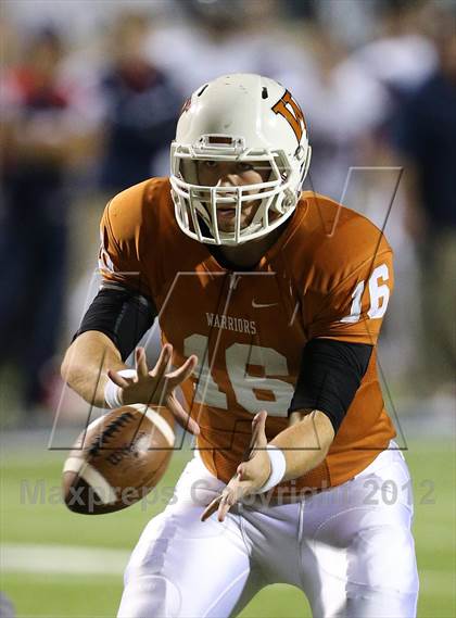 Thumbnail 1 in Allen vs. Round Rock Westwood (UIL 5A Division 1 Regional Playoff) photogallery.