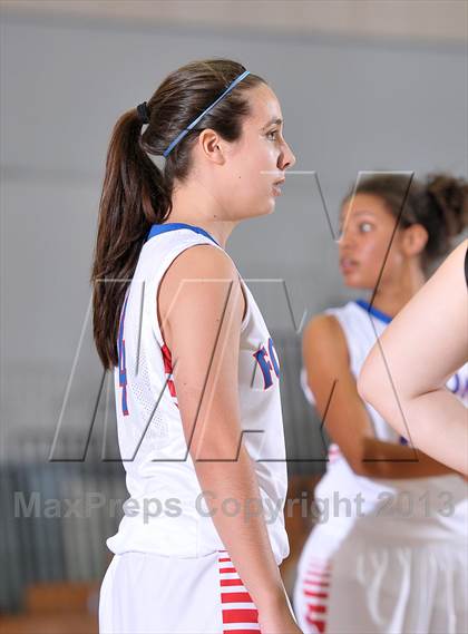 Thumbnail 2 in Ponderosa vs. Folsom (Lady Bulldogs Winter Classic) photogallery.