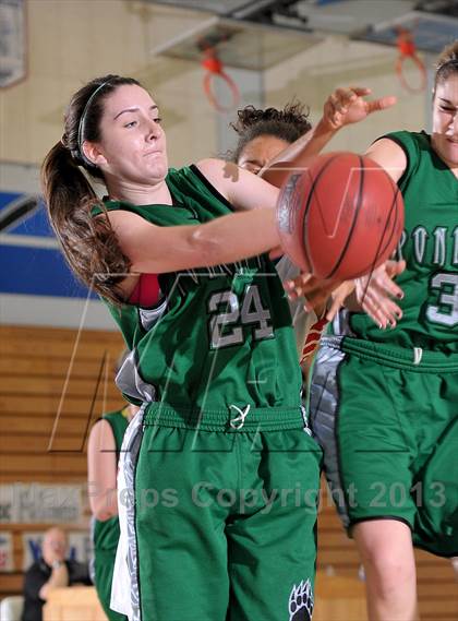 Thumbnail 3 in Ponderosa vs. Folsom (Lady Bulldogs Winter Classic) photogallery.