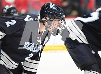 Thumbnail 1 in Denver East vs. Valor Christian (CHSAA 5A State Final Game) photogallery.