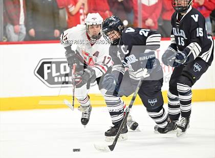 Thumbnail 1 in Denver East vs. Valor Christian (CHSAA 5A State Final Game) photogallery.