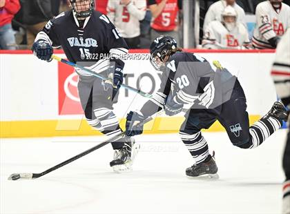 Thumbnail 1 in Denver East vs. Valor Christian (CHSAA 5A State Final Game) photogallery.
