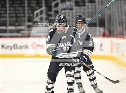 Thumbnail 3 in Denver East vs. Valor Christian (CHSAA 5A State Final Game) photogallery.