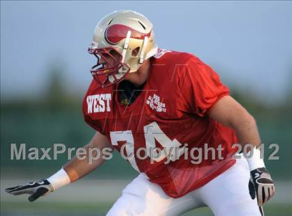 Thumbnail 3 in 605 All-Star Football Game photogallery.
