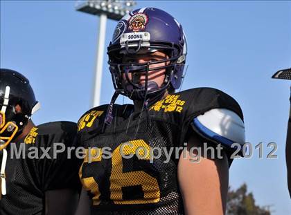 Thumbnail 2 in 605 All-Star Football Game photogallery.