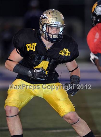 Thumbnail 1 in 605 All-Star Football Game photogallery.
