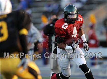 Thumbnail 2 in 605 All-Star Football Game photogallery.