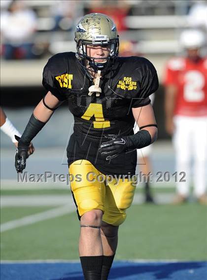 Thumbnail 1 in 605 All-Star Football Game photogallery.