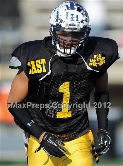 Thumbnail 1 in 605 All-Star Football Game photogallery.