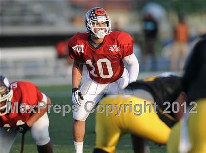 Thumbnail 3 in 605 All-Star Football Game photogallery.