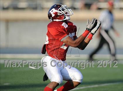 Thumbnail 2 in 605 All-Star Football Game photogallery.