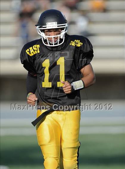 Thumbnail 3 in 605 All-Star Football Game photogallery.
