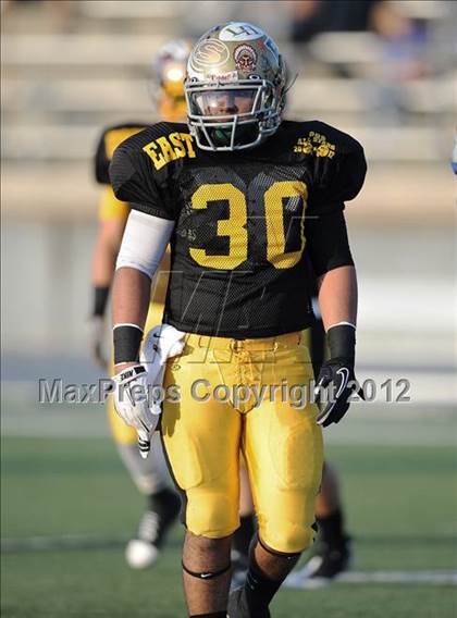 Thumbnail 1 in 605 All-Star Football Game photogallery.