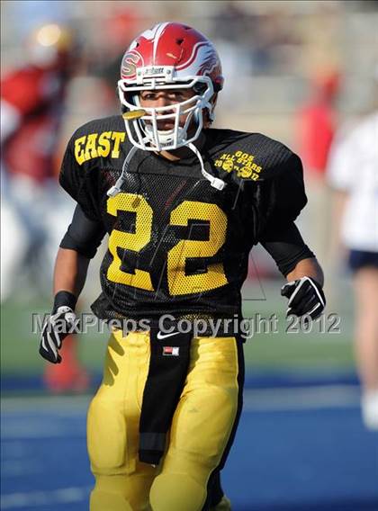 Thumbnail 1 in 605 All-Star Football Game photogallery.