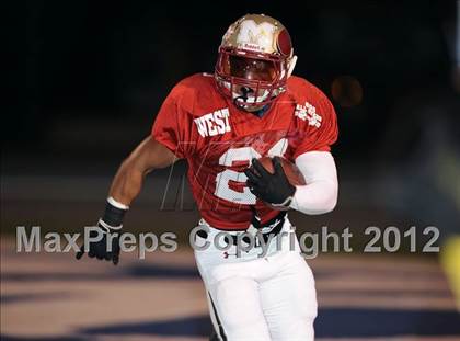 Thumbnail 1 in 605 All-Star Football Game photogallery.