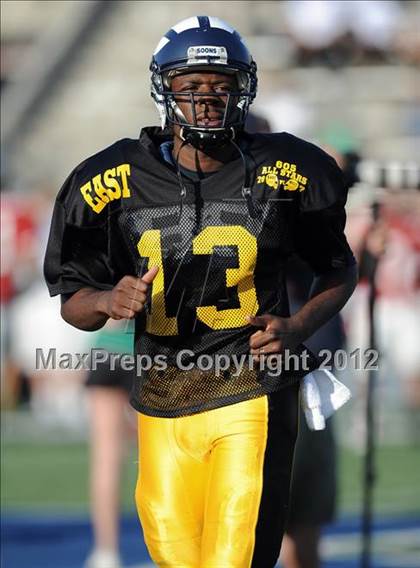 Thumbnail 1 in 605 All-Star Football Game photogallery.