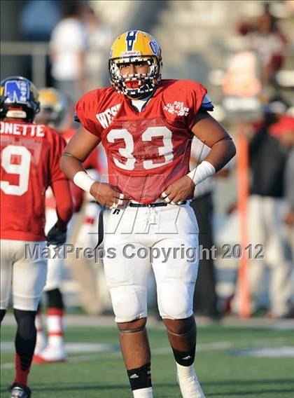 Thumbnail 1 in 605 All-Star Football Game photogallery.