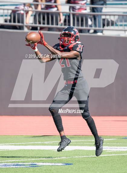 Thumbnail 2 in Wagner vs Flour Bluff (UIL 5A Region 4 Division 1 Area Playoff) photogallery.