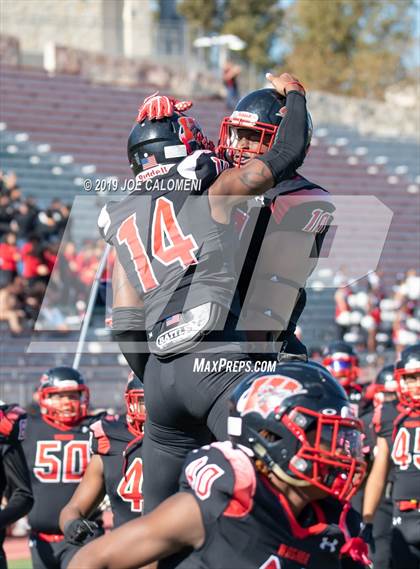 Thumbnail 3 in Wagner vs Flour Bluff (UIL 5A Region 4 Division 1 Area Playoff) photogallery.