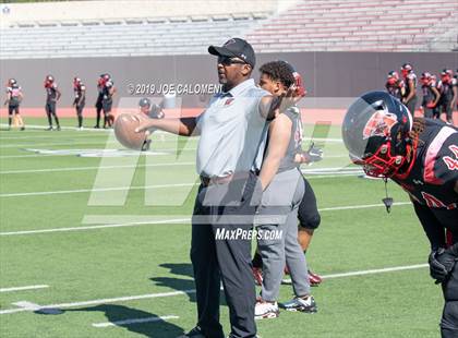 Thumbnail 2 in Wagner vs Flour Bluff (UIL 5A Region 4 Division 1 Area Playoff) photogallery.