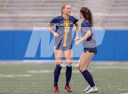 Thumbnail 1 in Roswell vs. Marist (GHSA 6A Championship) photogallery.