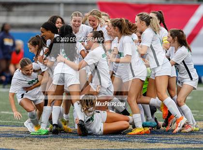 Thumbnail 1 in Roswell vs. Marist (GHSA 6A Championship) photogallery.