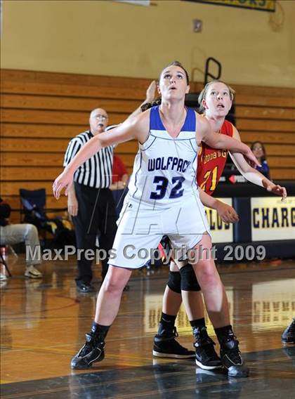 Thumbnail 2 in West Hills vs. Woodbridge photogallery.