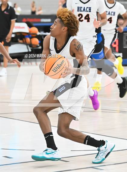 Thumbnail 1 in Windward vs. Rainier Beach (Section 7) photogallery.