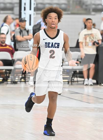Thumbnail 2 in Windward vs. Rainier Beach (Section 7) photogallery.