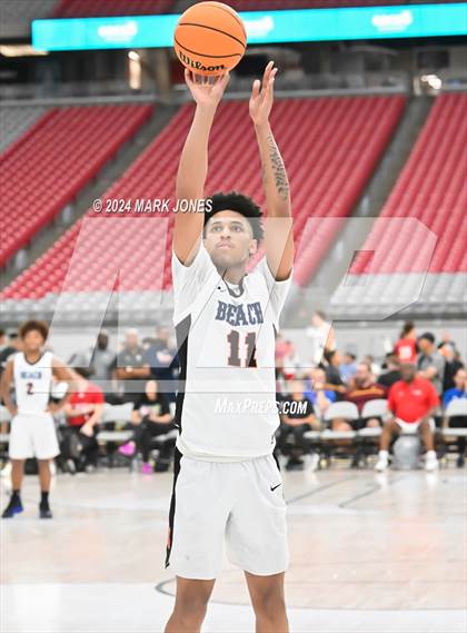 Thumbnail 2 in Windward vs. Rainier Beach (Section 7) photogallery.