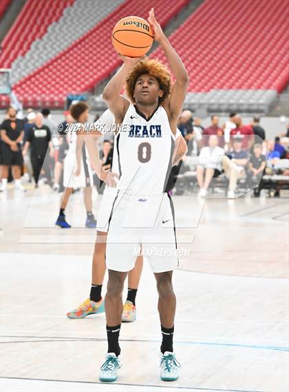 Thumbnail 3 in Windward vs. Rainier Beach (Section 7) photogallery.
