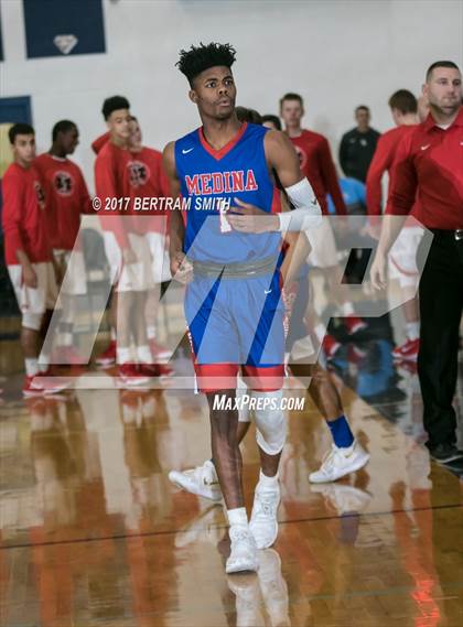 Thumbnail 1 in Medina vs. St. Francis (Ad-Pro Challenge) photogallery.
