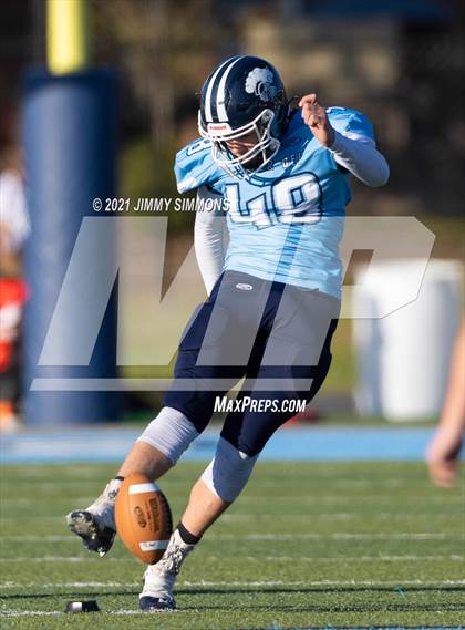 Thumbnail 2 in Johnston City @ Mater Dei (IHSA 2A Second Round Playoff) photogallery.
