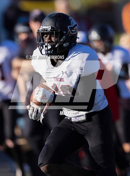 Thumbnail 3 in Johnston City @ Mater Dei (IHSA 2A Second Round Playoff) photogallery.