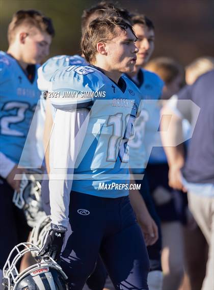 Thumbnail 2 in Johnston City @ Mater Dei (IHSA 2A Second Round Playoff) photogallery.